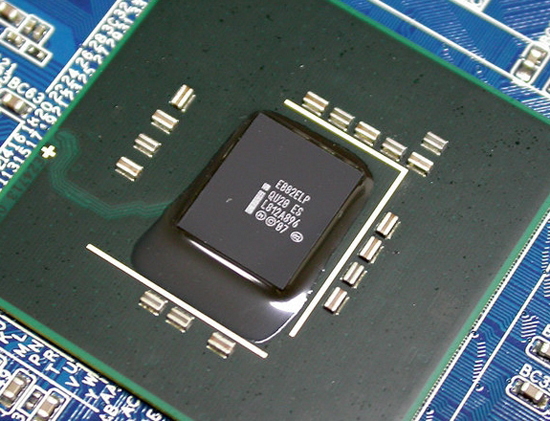  ## Intel'in P43 Yonga Setini Kullanan Anakartlar Ufukta Göründü ##