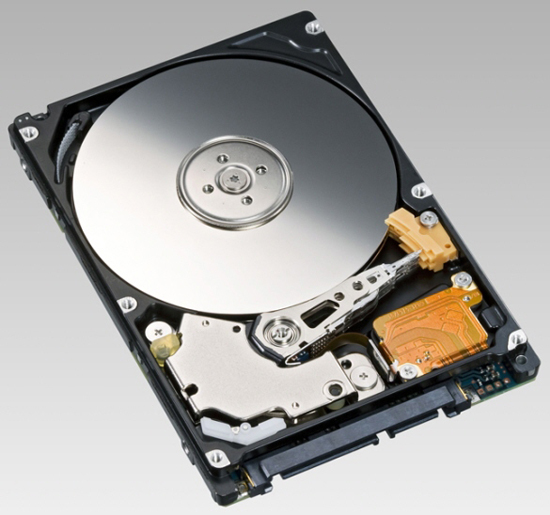  ## Fujitsu'dan 2.5' Boyutunda Dünyanın İlk 320GB 7200rpm Hard Diski ##