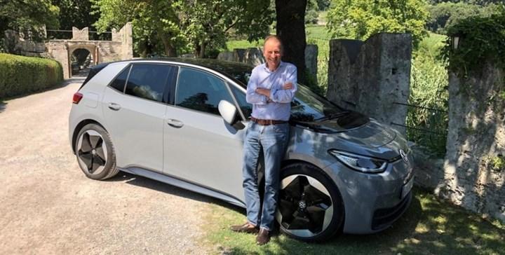 Volkswagen CEO'su sıkıntıdan çıktı: Avrupa gezisi sırasında elektrikli aracını şarj edemedi