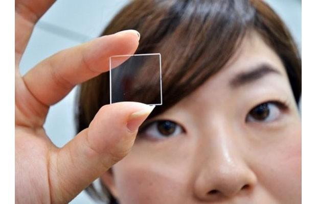 Hitachi, sınırsız süreli veri kaydedilebilen kuvars cam şeritleri tanıttı