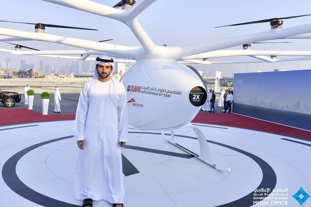 Летают ли в дубай сейчас. Аэротакси в Дубае. Дубай аэротакси беспилотное. Хамдан Аль Мактум Wedding. Беспилотное такси в Дубае.