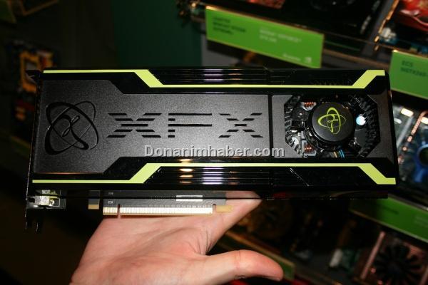 Computex 2009: XFX, GeForce GTX 275 XXX Core Edition modelini gösteriyor