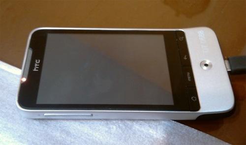 HTC Legend'ın yeni bir fotoğrafı internete sızdı