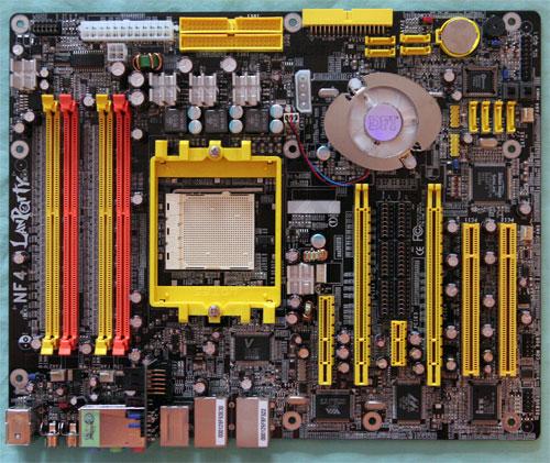 Ucuza nForce4 SLI devri kapanıyor   -  nVidia ipleri sıkmaya başladı