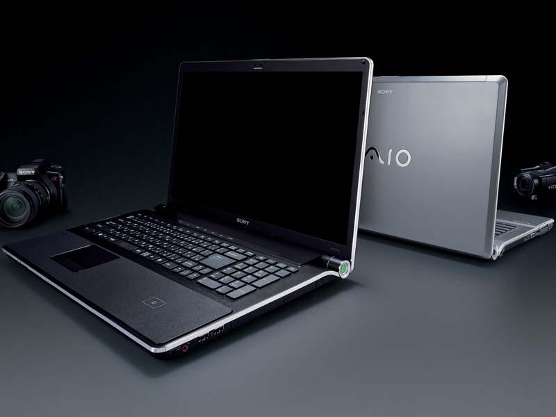Sony'den iki yeni dizüstü bilgisayar: VAIO AW ve VAIO CS
