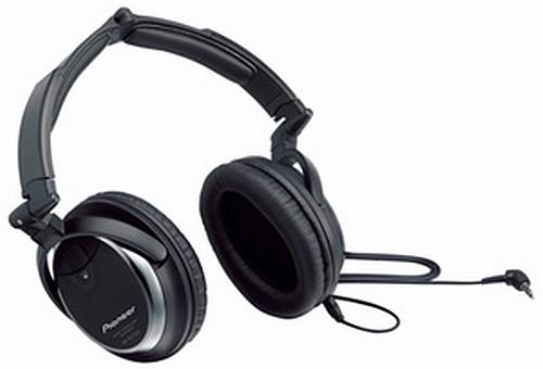 Pioneer'dan gürültü engelleme özellikli yeni kulaklık; SE-NC70S