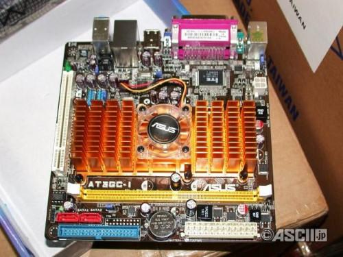 Asus Atom 330 işlemcili mini-ITX anakartını satışa sundu