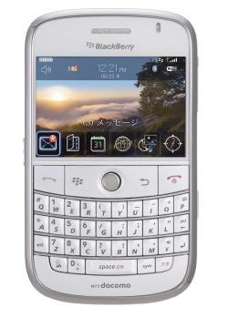 Beyaz renkli BlackBerry Bold, Japonya'da satışa sunuluyor