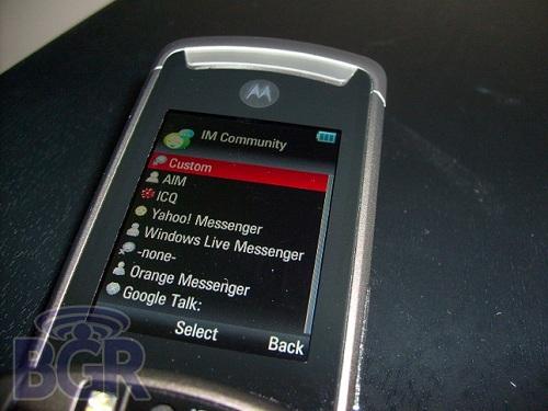 Motorola RAZR3'ün ilk görüntüleri ortaya çıkt