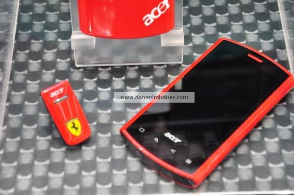 Computex 2010: Acer'ın Ferrari telefonu  Liquid E Ferrari Special Edition göründü