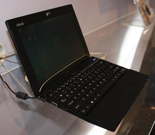 Asus'un DDR3 bellekli yeni netbook modeli Eee PC 1016P göründü
