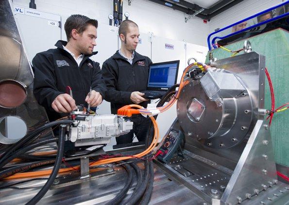Audi, 'elektrikli otomobil' dünyasının lideri olmak için yeni bir tesis açtı