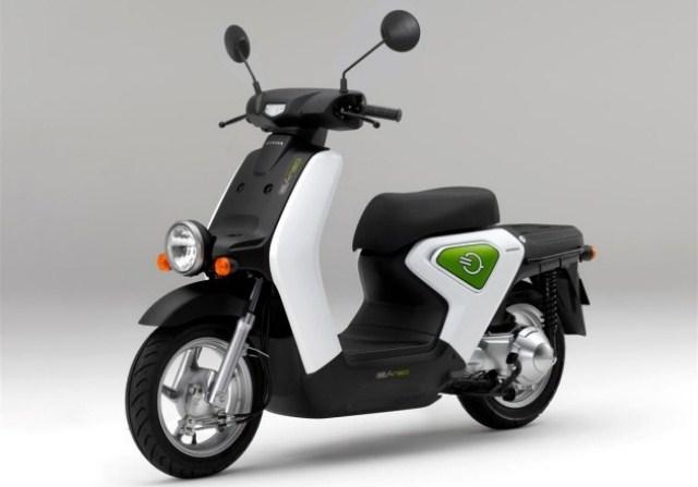 Honda, yeni elektrikli scooterını Japonya'da satışa çıkarıyor