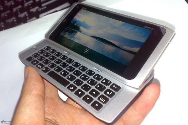 Nokia N9, 1.2 GHz Atom işlemciyle gelebilir ve MWC 2011 kapsamında tanıtılabilir (?)