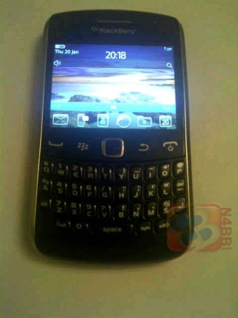BlackBerry Curve ''Sedona''nın fotoğrafları internette paylaşıldı