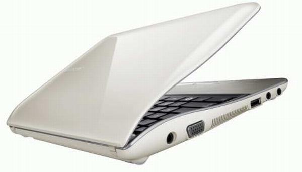 Samsung yeni netbook modeli NF208'ü işletim sistemsiz olarak sunuluyor