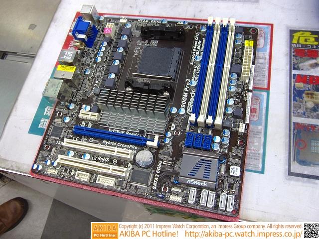 ASRock, AMD'nin 8 çekirdekli Bulldozer işlemcilerini destekleyen anakartını satışa sundu