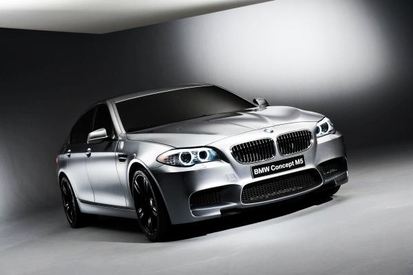 2012 model BMW M5'te AWD sistemine yer verilebilir