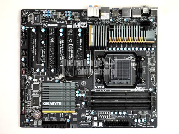 Gigabyte'ın AMD'nin Bulldozer işlemcileri için hazırladığı yeni anakartı 990FX-UD7 ortaya çıktı