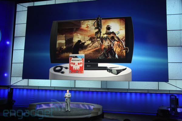 Sony oyuncular için PlayStation markalı 24-inç 3D monitör hazırladı