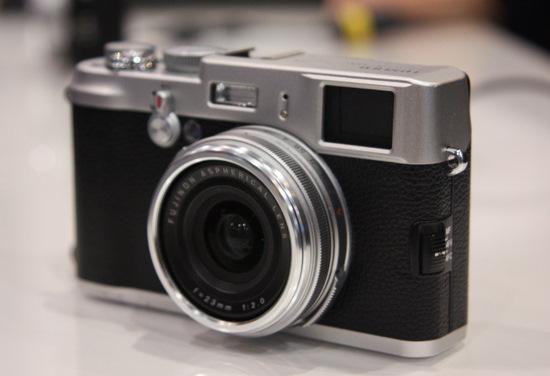 FujiFilm, dünyanın en büyük üçüncü kamera üreticisi olmayı hedefliyor
