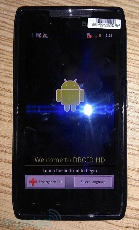 Motorola'dan 4.5-inç ekrana sahip yeni telefon; Droid HD