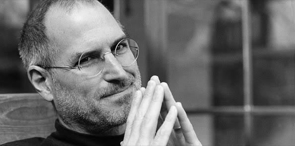 Steve Jobs, Apple'ın İcra Kurulu Başkanlığı (CEO) görevinden ayrıldı