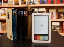 Barnes&Noble : Nook e-kitap okuyucu dijital kitap satışlarını yüzde 37 artırdı