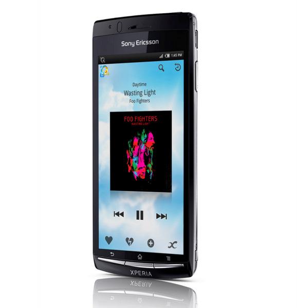 Sony Ericsson Arc S, yaklaşık 529 dolardan satışa sunuluyor