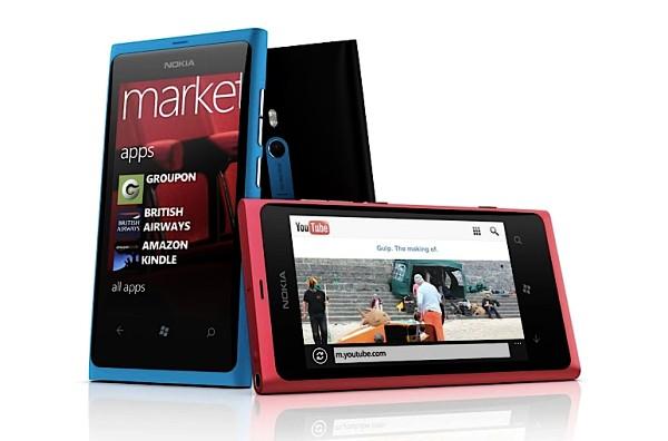 Nokia Lumia 800'ün 25.000'i geliştiricilere gidiyor