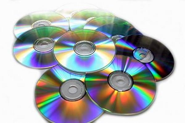 Müzik firmaları CD formatına veda etmeye hazırlanıyor