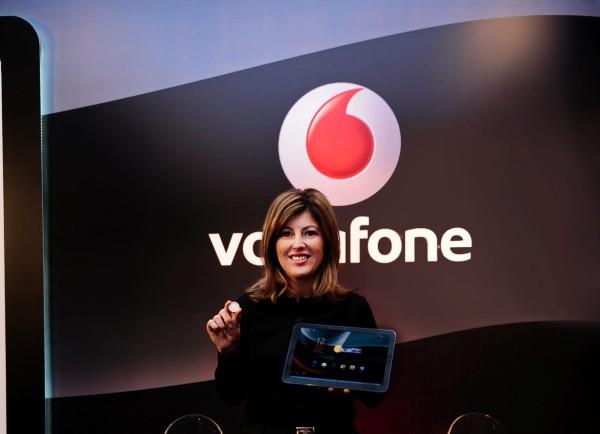 Vodafone'dan Türkiye'nin ilk operatör markalı tablet bilgisayarı; Smart Tab 10
