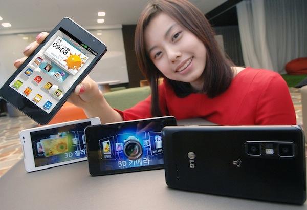 LG'den gözlüksüz üç boyut desteği sunan yeni telefon; Optimus 3D Cube