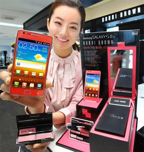 Samsung Galaxy S II Bobbi Brown Limited Edition gün yüzüne çıktı