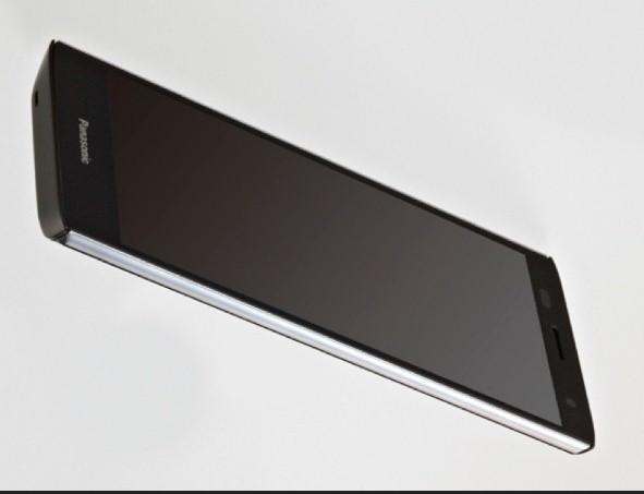 MWC 2012: Panasonic'den 5.0-inç HD ekranlı ve 1.5GHz çift çekirdekli telefon: Eluga