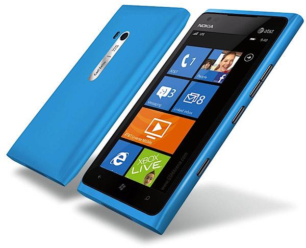 Nokia, ABD'deki talep nedeniyle Lumia 900 İngiltere satışlarını erteledi
