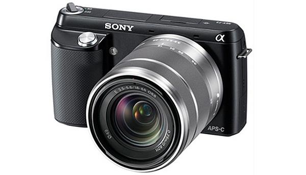 Sony'den yeni aynasız kamera; NEX-F3