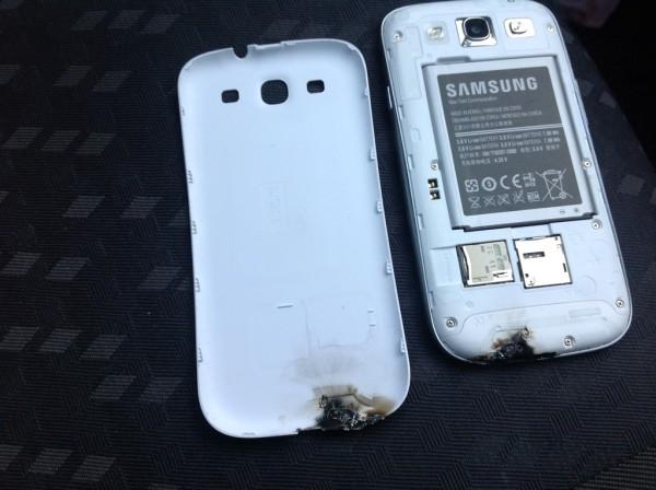 Galaxy S III patladı, Samsung konuyu araştırıyor