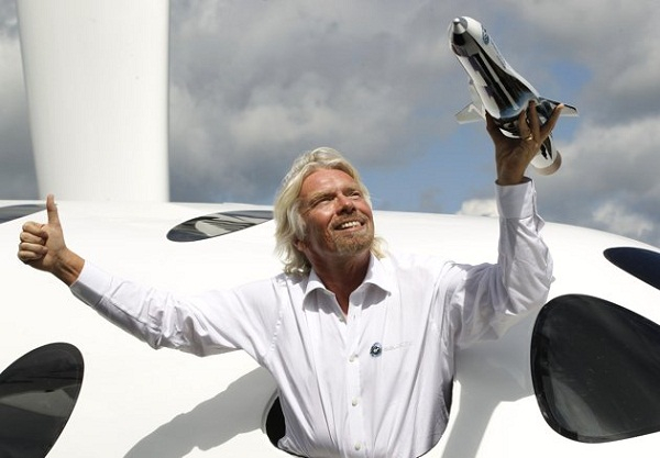 Virgin Galactic, ilk uzay turizmi uçuşlarını gelecek yıl başlatıyor