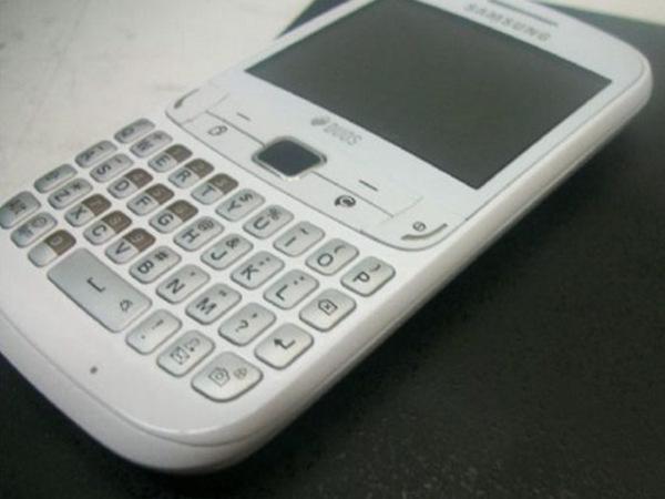 QWERTY klavyeli ve çift sim kart girişli Samsung GT-S3752 internete sızdı