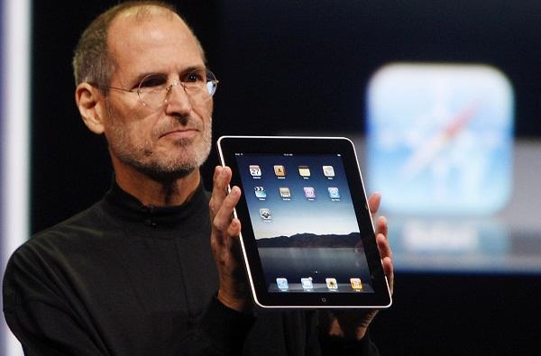 Steve Jobs, 7 inç'lik bir iPad'i ''doğuştan ölü'' olarak nitelendirse de bu fikre açıktı 