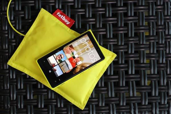 Yeni Lumia'lar için Fatboy kablosuz şarj yastığı 