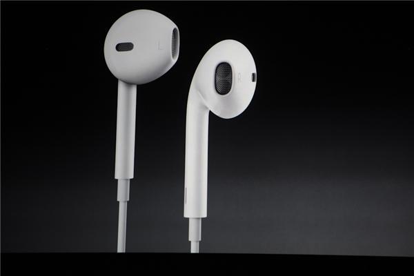 Apple'ın yeni EarPods kulaklığı bugün satışa çıkıyor