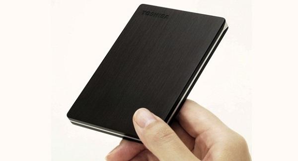Toshiba'dan 9mm kalınlığa sahip Canvio Slim taşınabilir disk