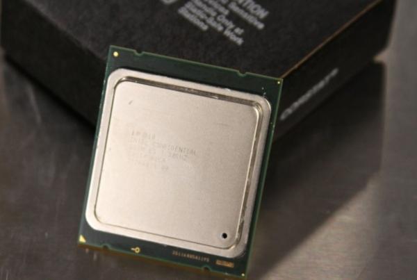 Intel Ivy Bridge-E serisi işlemcilerin özellikleri şekilleniyor