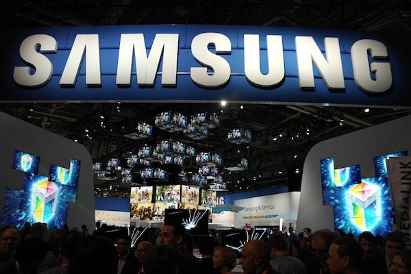 Samsung, CES 2013 fuarında 5 inçlik Full HD AMOLED panelini tanıtabilir