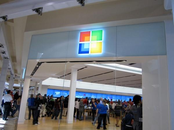 Microsoft, ilk Avrupa mağazasını açmak için hazırlanıyor