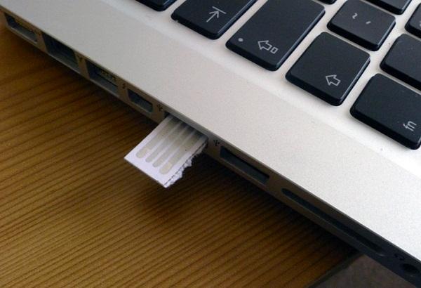 intelliPaper tek kullanımlık kağıt USB bellek projesi yayıncılıkta yeni bir dönemi başlatmak istiyor