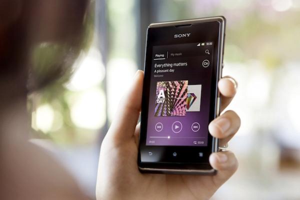 Sony, Xperia akıllı telefonları için Android Jelly Bean güncellemesinin dağıtımına Şubat 2013'te başlıyor