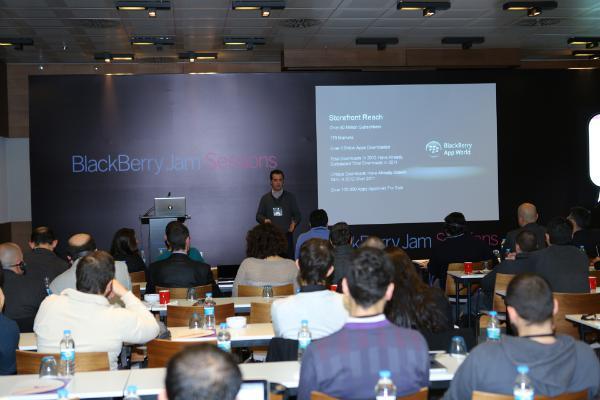 RIM, İstanbul'da uygulama geliştiricilere yönelik BlackBerry 10 etkinliği düzenledi 